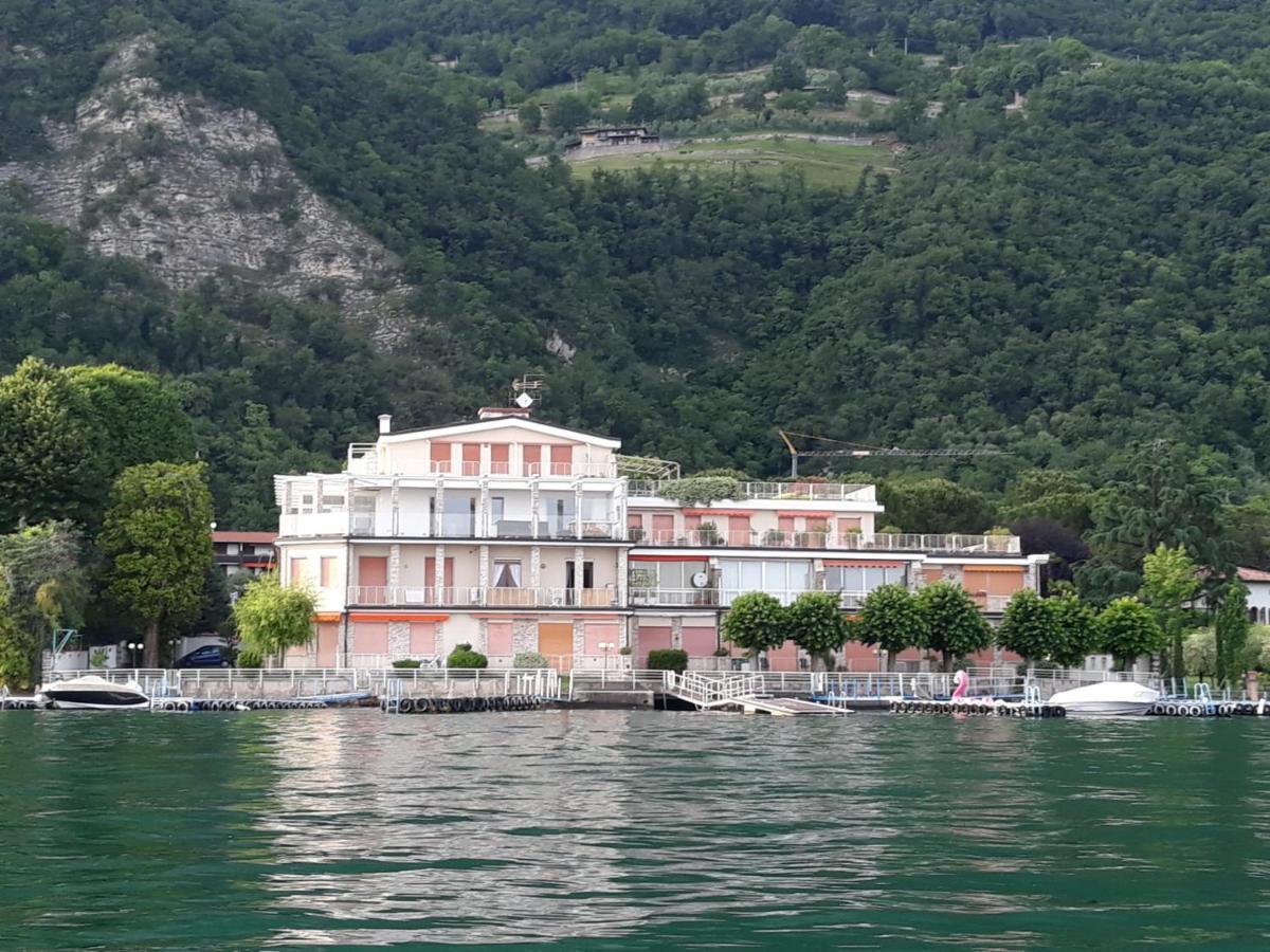 La Finestra "Sul Lago" Predore Exterior photo